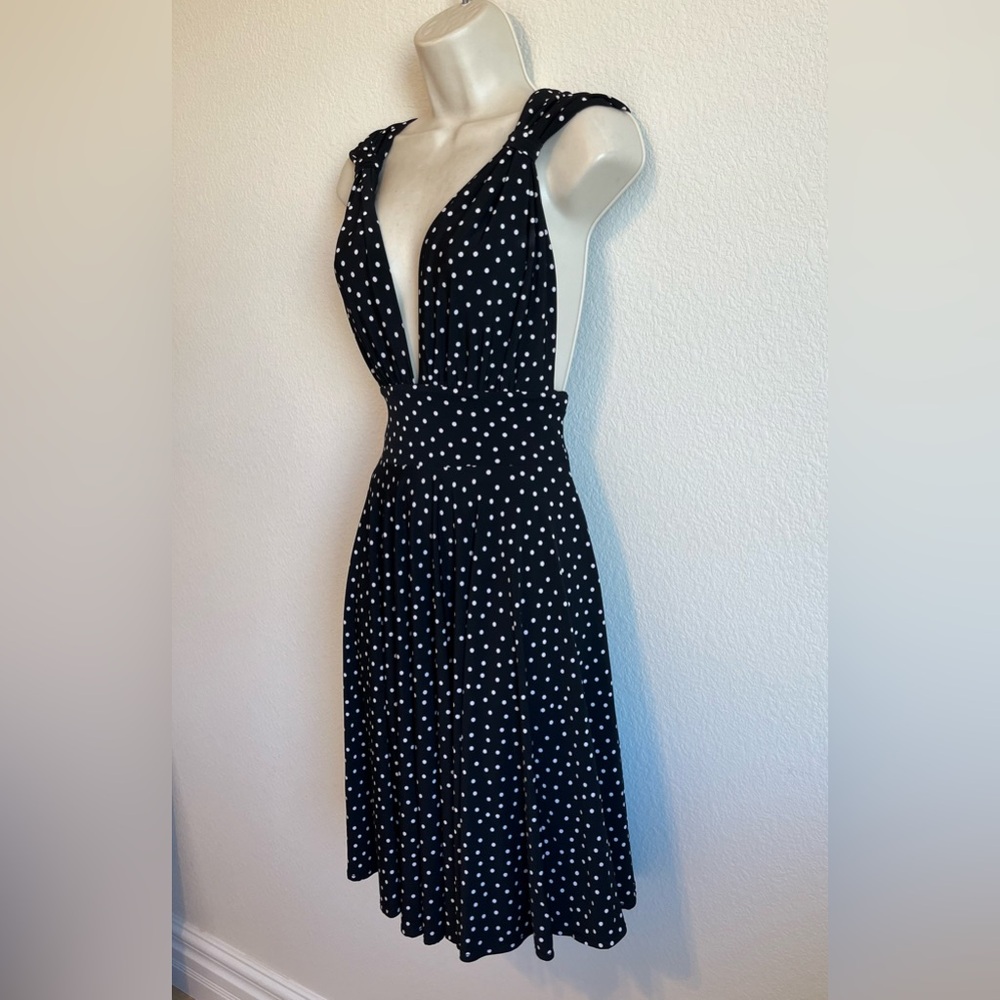 White House Black Market plunge neck black & white polka dot dress. Sz 2 - Picture 3 of 4